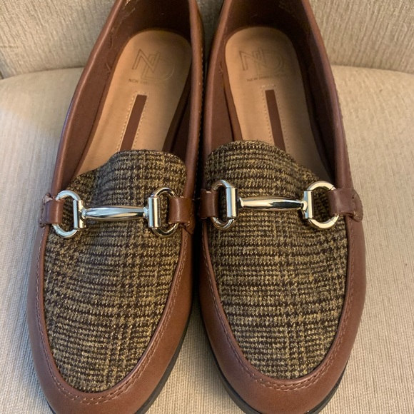 new directions Shoes - New Directions Slip-on Shoes - Size 6.5